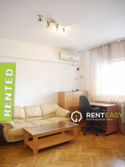 Apartament cu 3 camere decomandat de inchiriat in Centru langa Moldova Mall