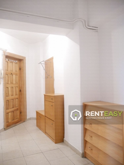 Apartament cu 3 camere decomandat de inchiriat in Centru langa Moldova Mall
