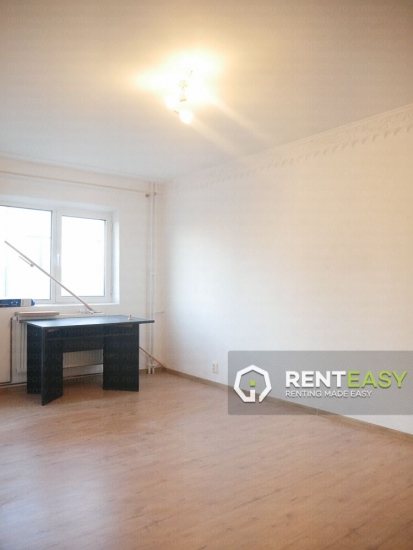 Apartament cu 3 camere de inchiriat situat in Centru langa Palas