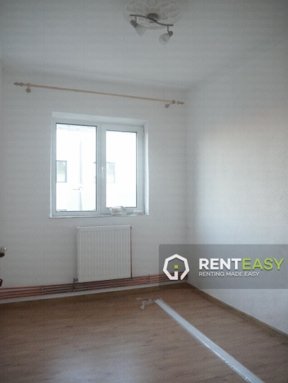 Apartament cu 3 camere de inchiriat situat in Centru langa Palas