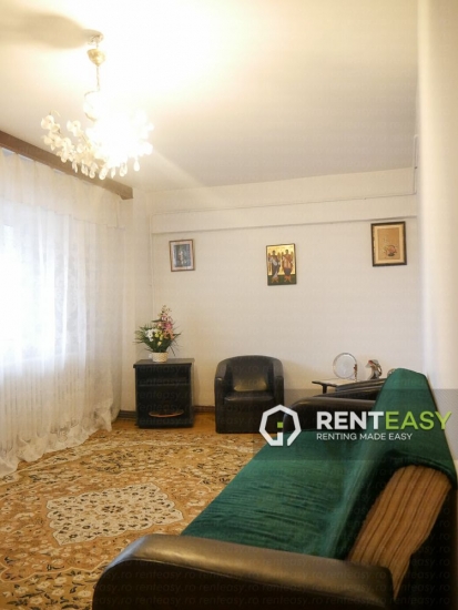 Apartament cu 4 camere oferit spre inchiriere situat langa Palas