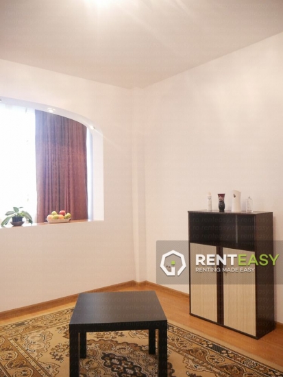 Apartament cu 2 camere de inchiriat in Podu Ros langa Palas