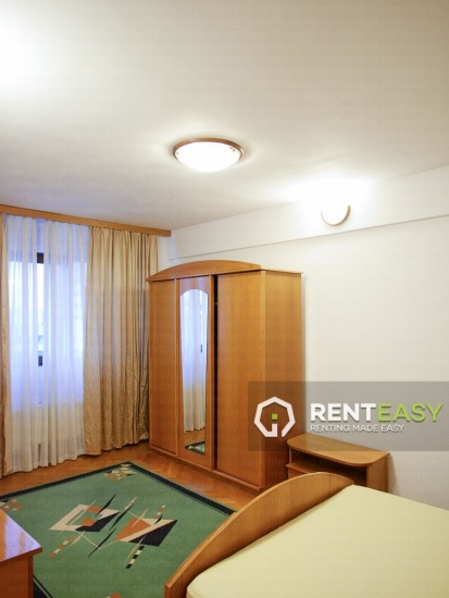 Apartament 4 camere decomandat langa Moldova de inchiriat
