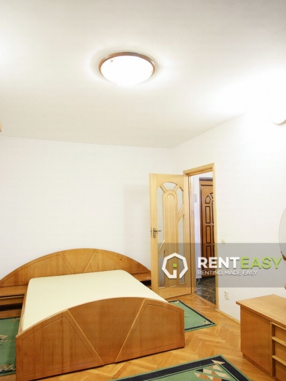 Apartament 4 camere decomandat langa Moldova de inchiriat