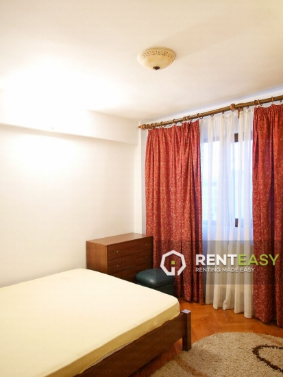 Apartament 4 camere decomandat langa Moldova de inchiriat