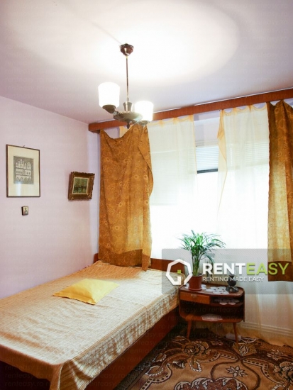 Apartament 3 camere in Podul Ros de inchiriat