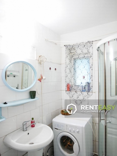 Apartament 3 camere in Podul Ros de inchiriat