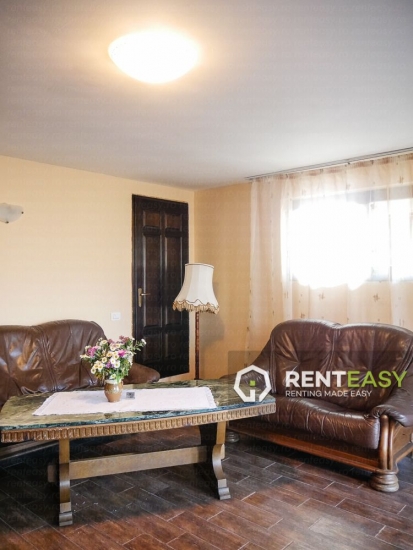 Apartament cu 3 camere - Podul de Fier de inchiriat