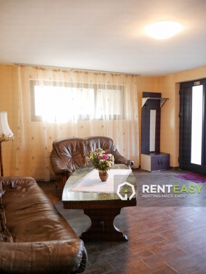 Apartament cu 3 camere - Podul de Fier de inchiriat
