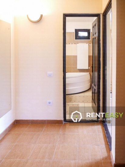 Apartament cu 3 camere - Podul de Fier de inchiriat