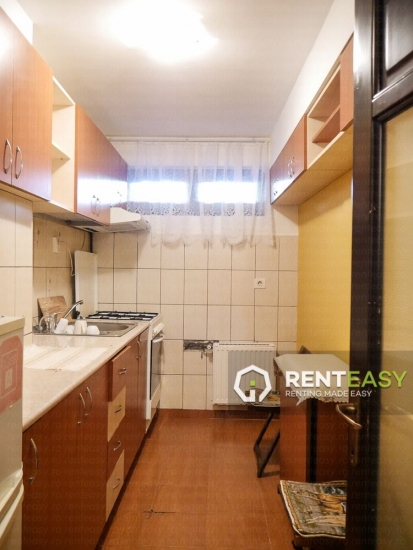 Apartament cu 3 camere - Podul de Fier de inchiriat