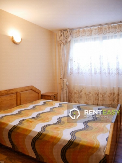 Apartament cu 3 camere - Podul de Fier de inchiriat