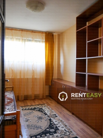 Apartament cu 3 camere - Podul de Fier de inchiriat