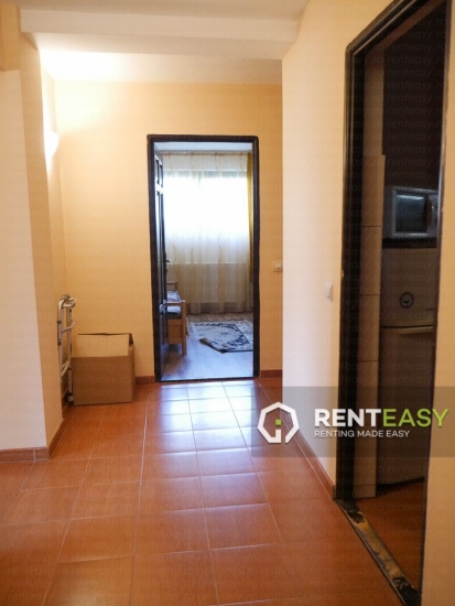 Apartament cu 3 camere - Podul de Fier de inchiriat