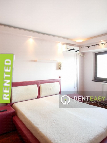 Apartament cu 3 camere decomandat in Pacurari de inchiriat