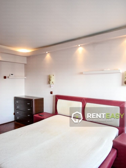 Apartament cu 3 camere decomandat in Pacurari de inchiriat