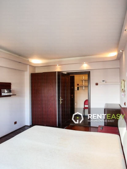 Apartament cu 3 camere decomandat in Pacurari de inchiriat