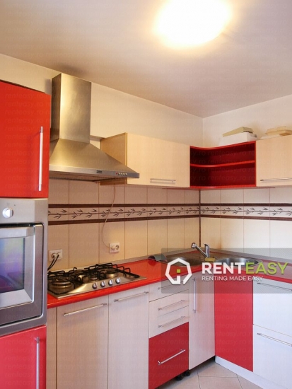 Apartament cu 3 camere decomandat in Pacurari de inchiriat