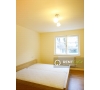 Apartament cu 3 camere si curte de inchiriat in Centru