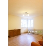 Apartament cu 3 camere si curte de inchiriat in Centru