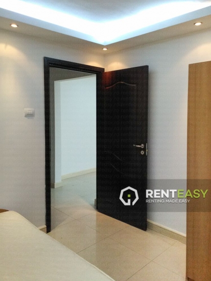 Apartament 3 camere de inchiriat in zona Podul Ros