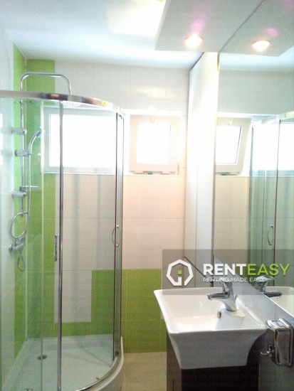 Apartament 3 camere de inchiriat in zona Podul Ros