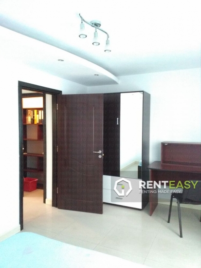 Apartament 3 camere de inchiriat in zona Podul Ros