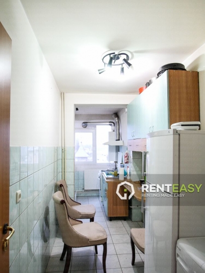 Apartament decomandat cu 3 camere de inchiriat in zona Casa Sindicatelor