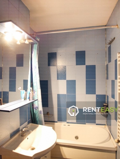 Apartament decomandat cu 3 camere de inchiriat in zona Casa Sindicatelor