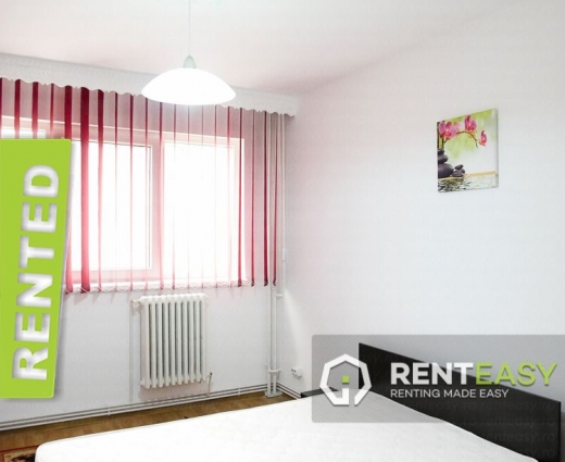 Apartament decomandat cu 3 camere in Podul Ros de inchiriat
