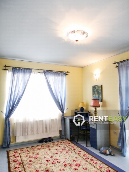Apartament cu 3 camere la Vila in zona Moara de inchiriat