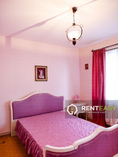 Apartament cu 3 camere la Vila in zona Moara de inchiriat