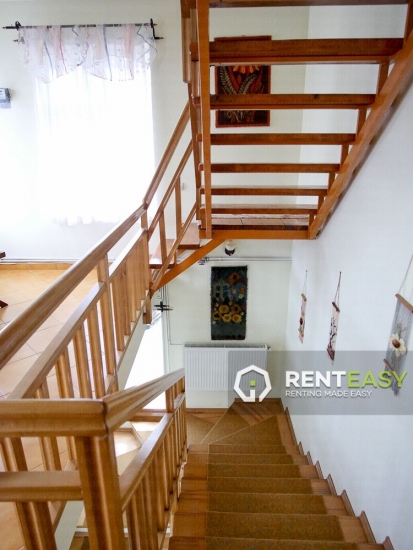 Apartament cu 3 camere la Vila in zona Moara de inchiriat