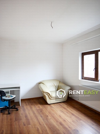 Vila 5 camere de inchiriat in Valea Lupului