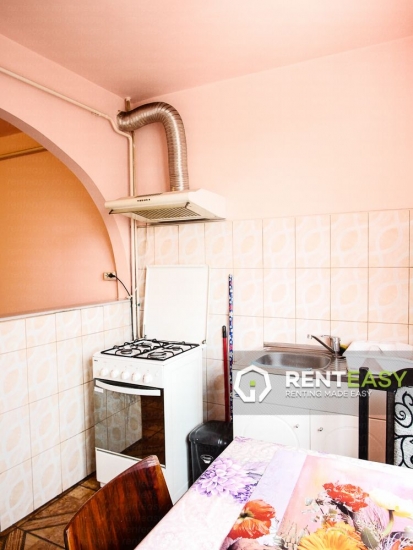 Apartament cu 2 camere zona Stefan cel Mare de inchiriat