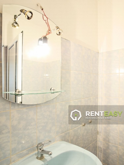 Apartament cu 3 camere de inchiriat in Metalugrie