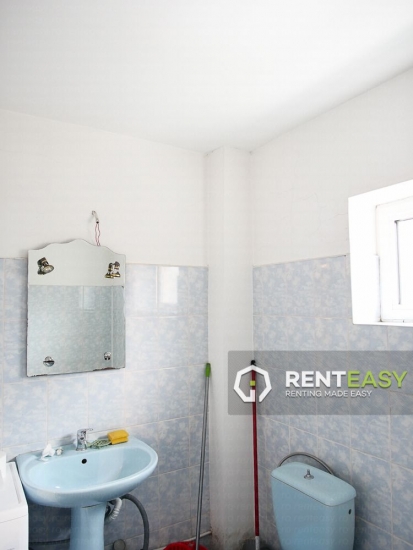 Apartament cu 3 camere de inchiriat in Metalugrie