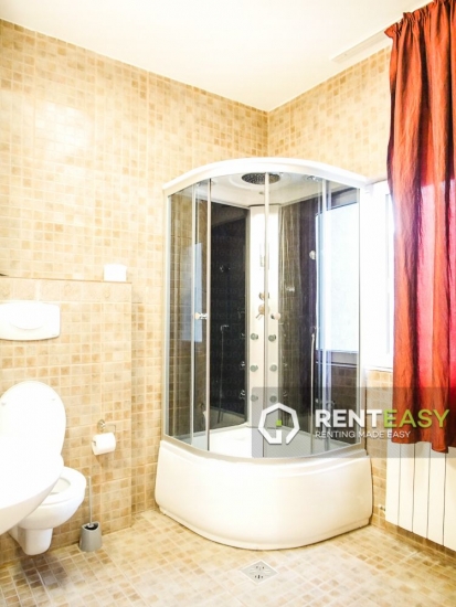 Penthouse cu 3 camere de inchiriat in zona Copou - Bloc nou