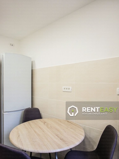 Apartament cu 2 camere recent renovat in Podu Ros de inchiriat