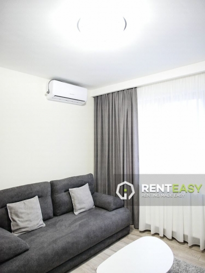 Apartament cu 2 camere recent renovat in Podu Ros de inchiriat