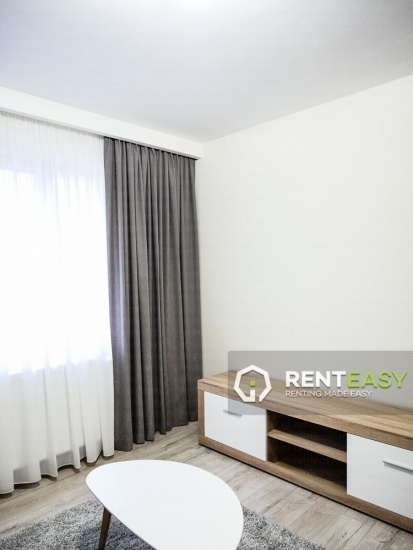 Apartament cu 2 camere recent renovat in Podu Ros de inchiriat