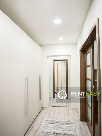 Apartament cu 2 camere recent renovat in Podu Ros de inchiriat