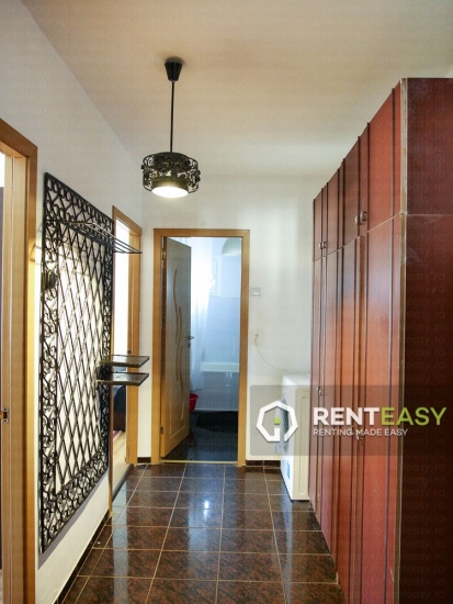 Apartament 3 camere in Centru - Stefan cel Mare de inchiriat