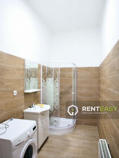 Apartament cu 3 camere la 1 minunt de UMF de inchiriat