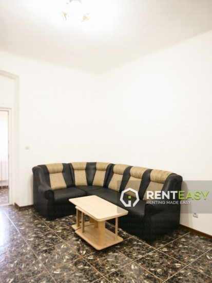 Apartament cu 3 camere la 1 minunt de UMF de inchiriat