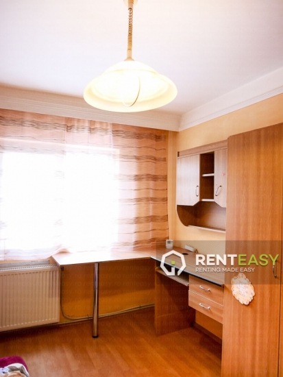 Apartament cu 3 camere de inchiriat in Podul de Fier