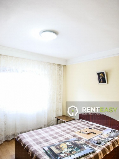 Apartament cu 3 camere de inchiriat in Podul de Fier