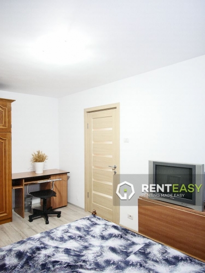 Apartament cu 2 camere proaspat renovat de inchiriat in Podu Ros