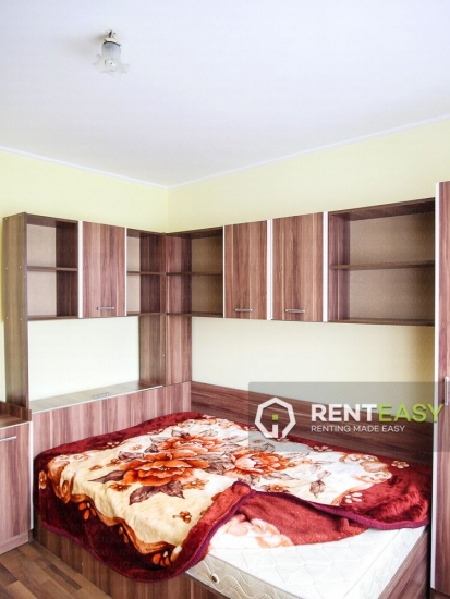 Apartament decomandat cu 2 camere in Podul de Fier de inchiriat