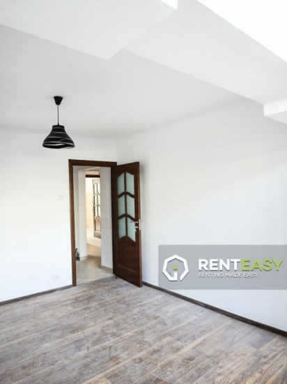 Apartament nemobilat cu 3 camere de inchiriat in Centru - Cuza Voda